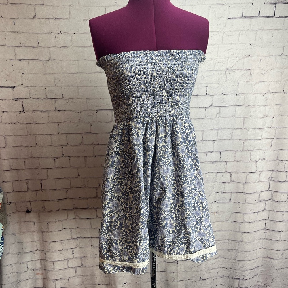 American Eagle Outfitters size medium blue floral strapless dress